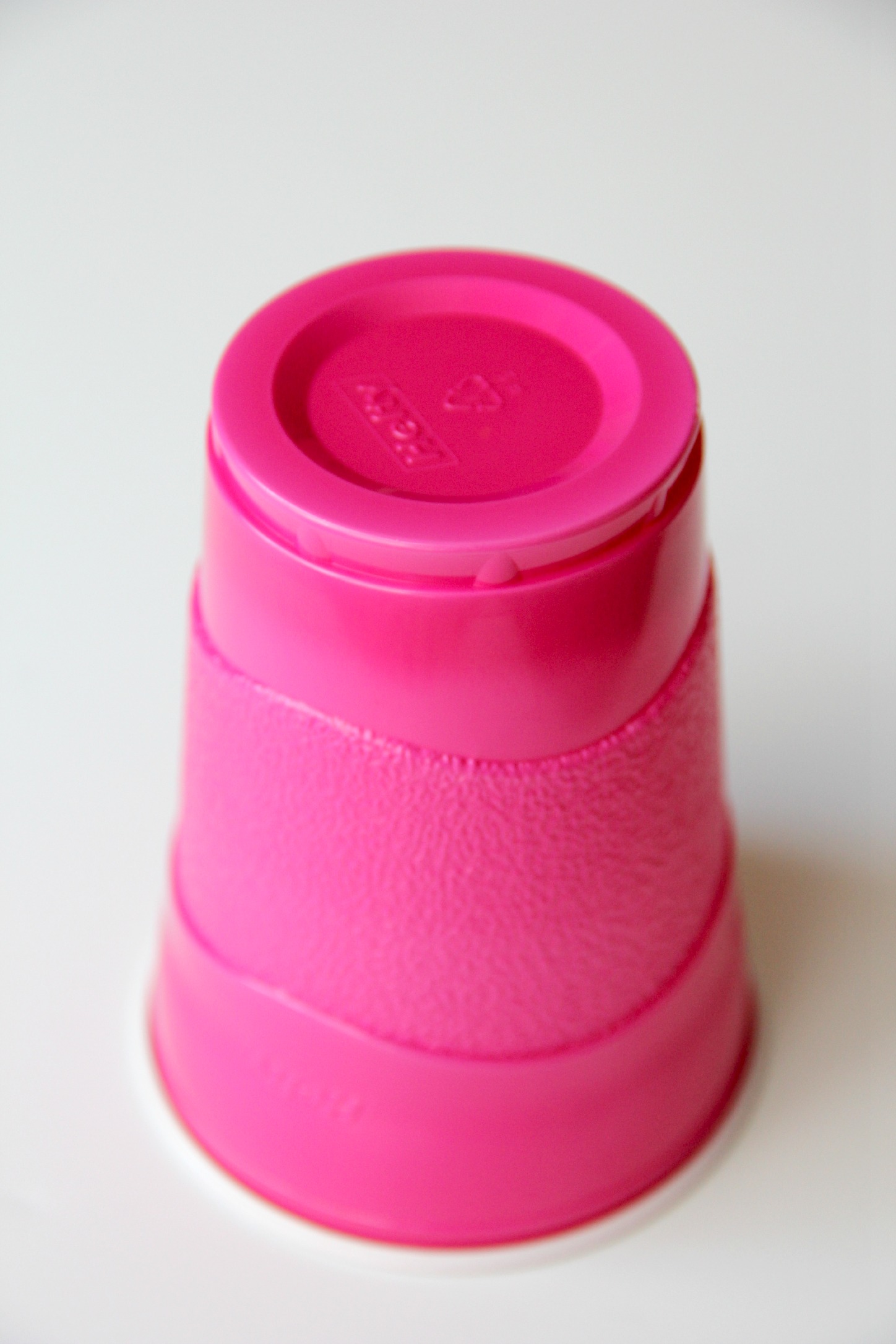 Valentine Bubblegum Machines -  These  DIY bubblegum machines are sure to make your Valentine smile!! They're so easy to make!