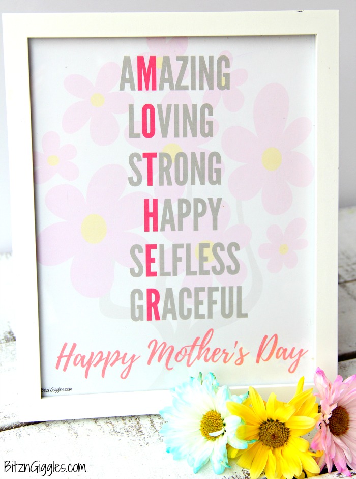 Mother's Day Cupcake Cake with Free Printable - A simple, beautiful cupcake flower bouquet that comes together with store-bought cupcakes from the grocery store bakery!