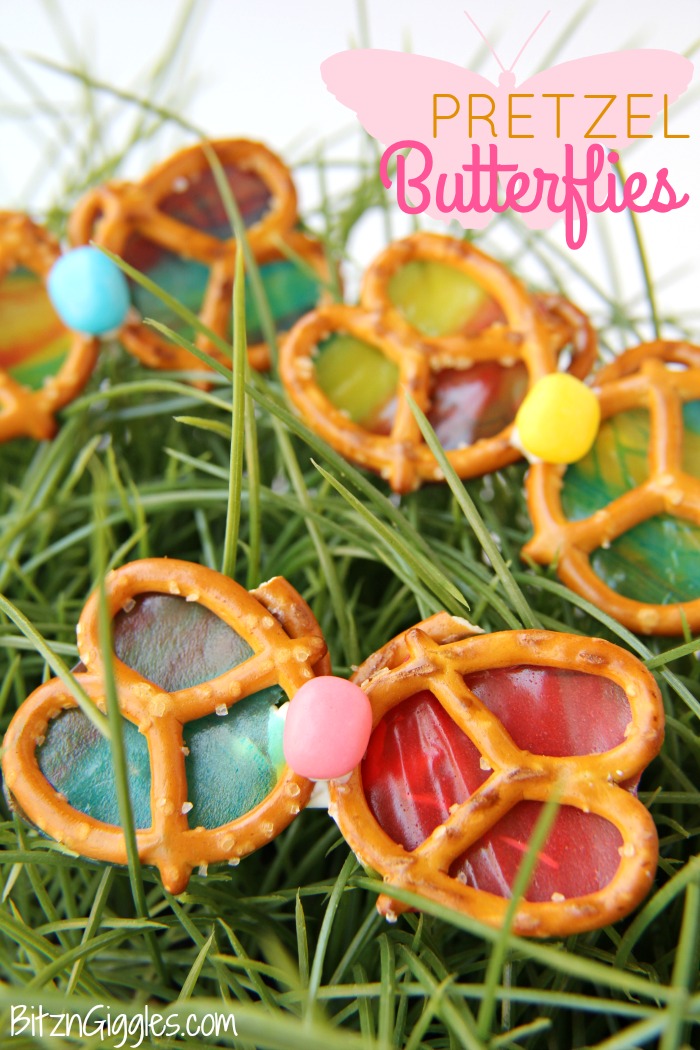 Pretzel Butterflies - These Pretzel Butterflies are only four ingredients and so much fun to snack on! Fruit Roll-Ups bring color to the wings and give a gorgeous stained glass effect. So pretty when held up to the sun!